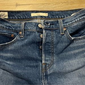 Levi's Icon Wedgie Distressed Denim Jeans Button Fly Size 29 New NWOT